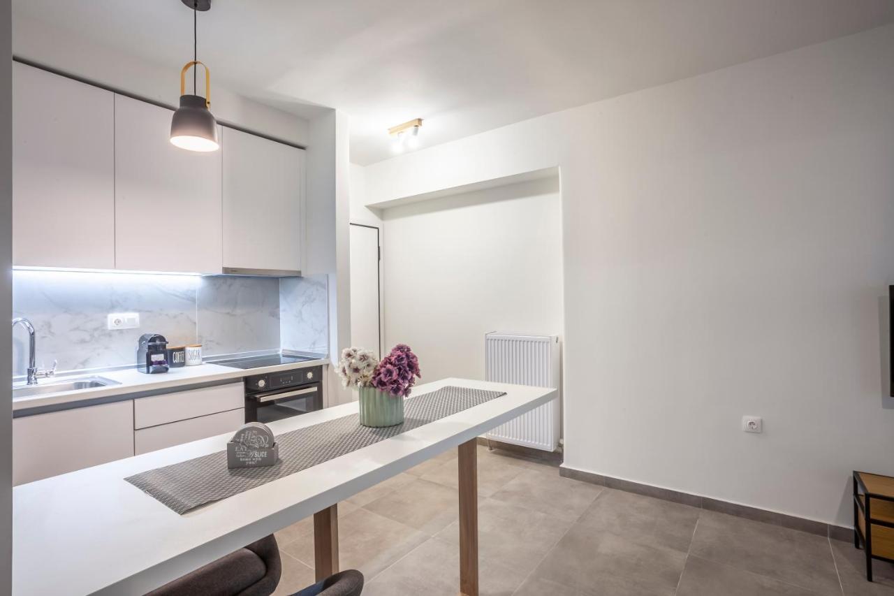 Apartment Simone By Socrates Junior *
