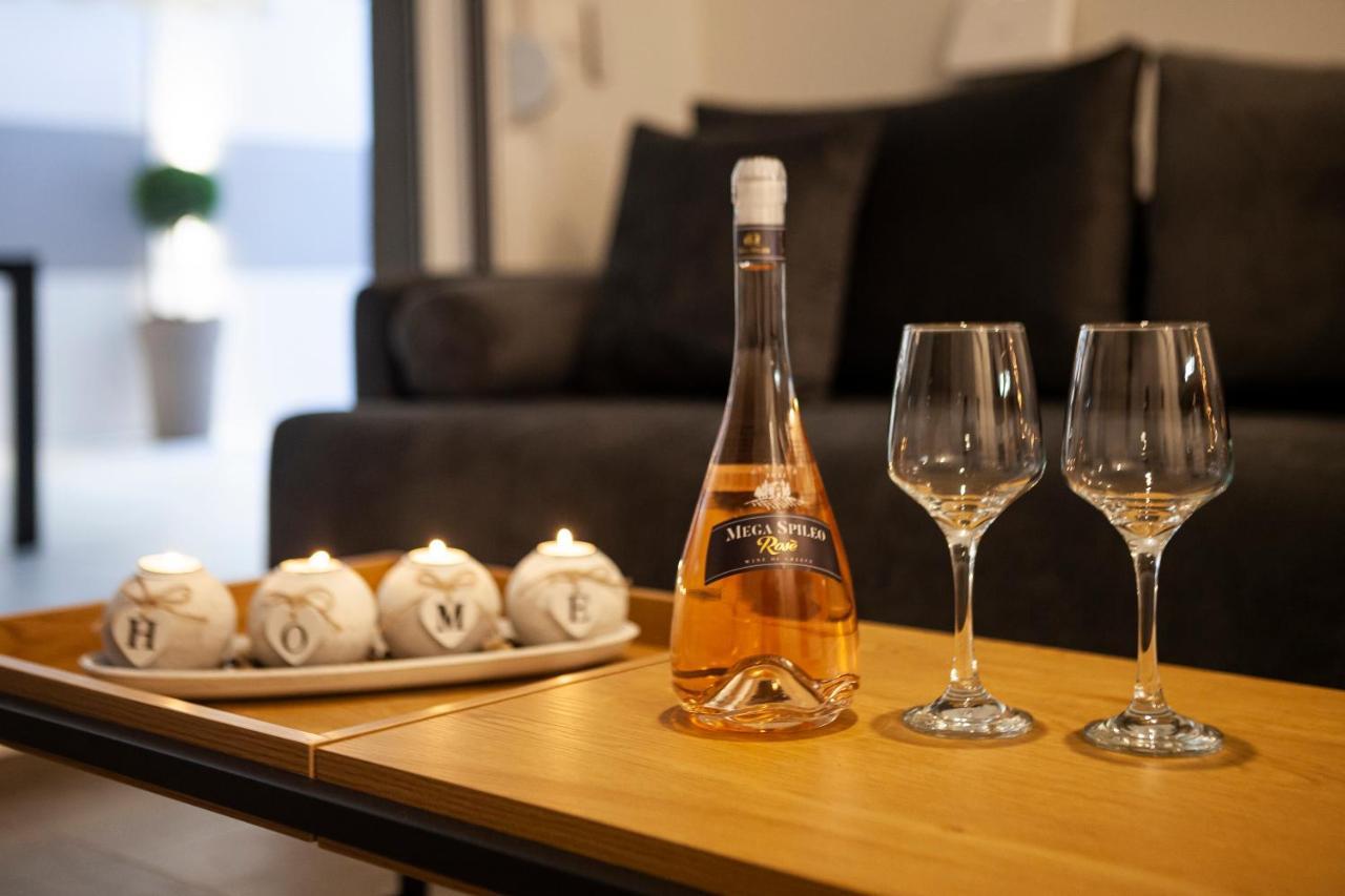 Apartment Simone By Socrates Junior